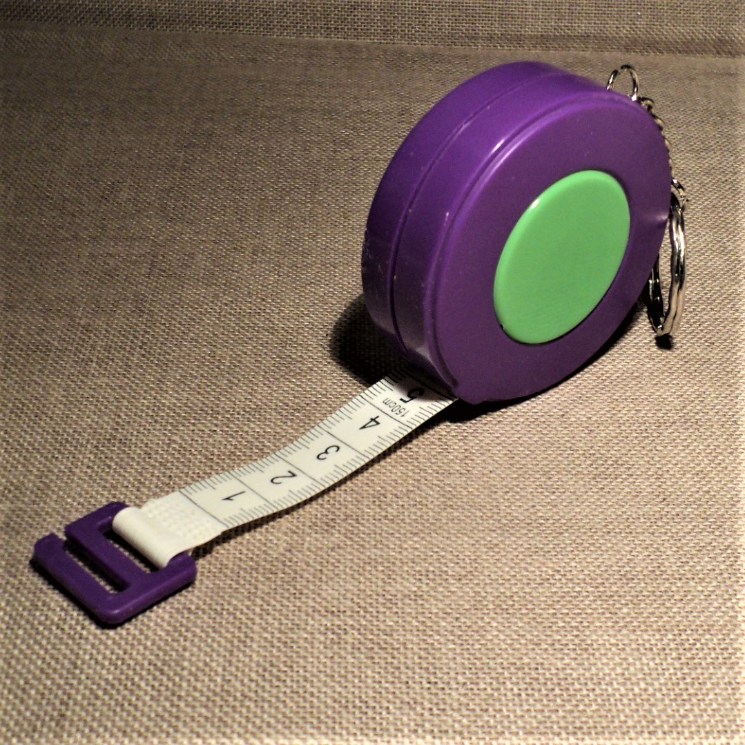 Ruban centimètre violet enrouleur couture automatique 150 cm avec p